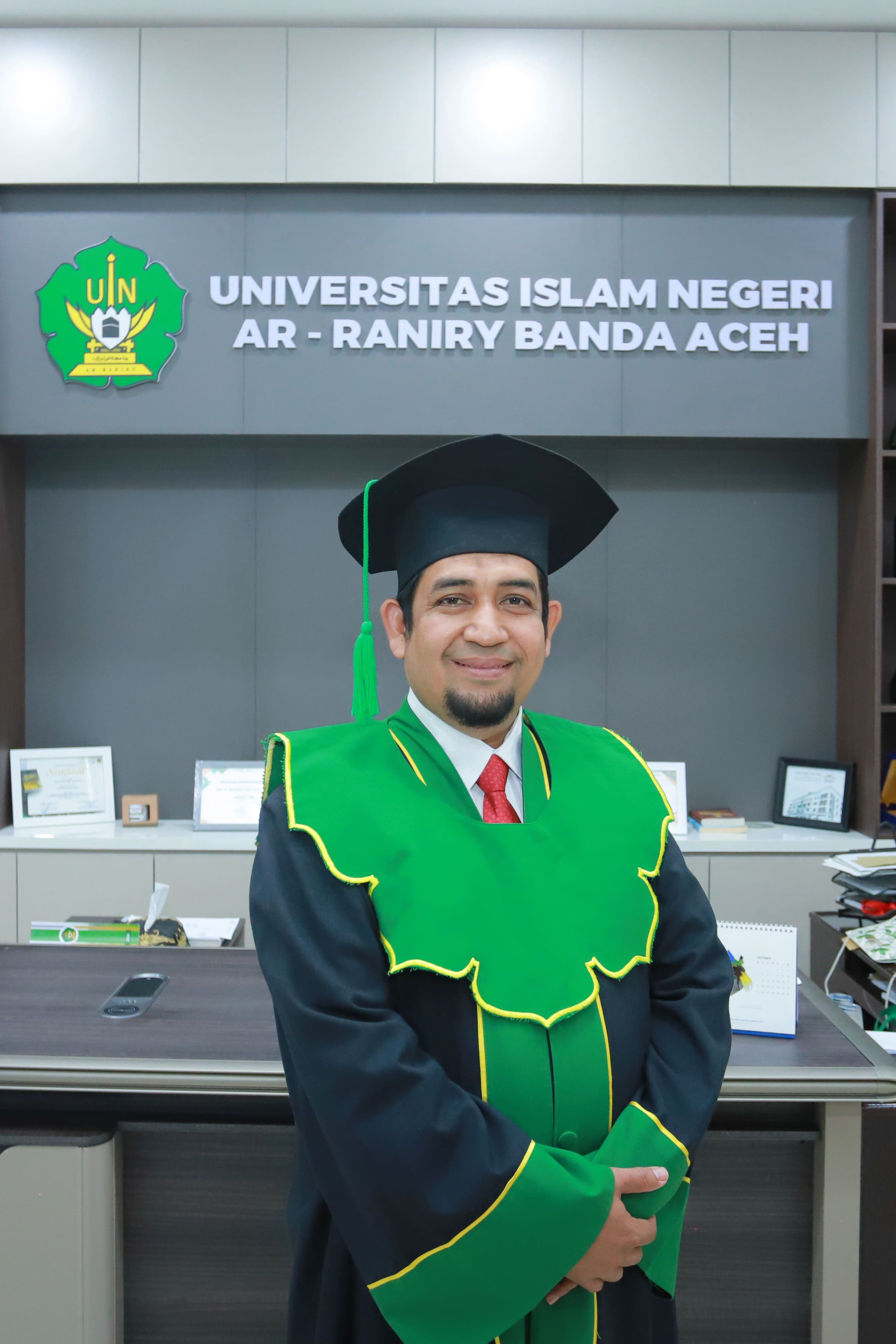 Prof. Dr. Marzuki, S.Pd.I, M.S.I